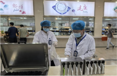 <b>步加强高温期间员工的食物平安认识和风险防控</b>