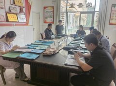 <b><b>按照食物平安相关法令律例和尺度</b></b>